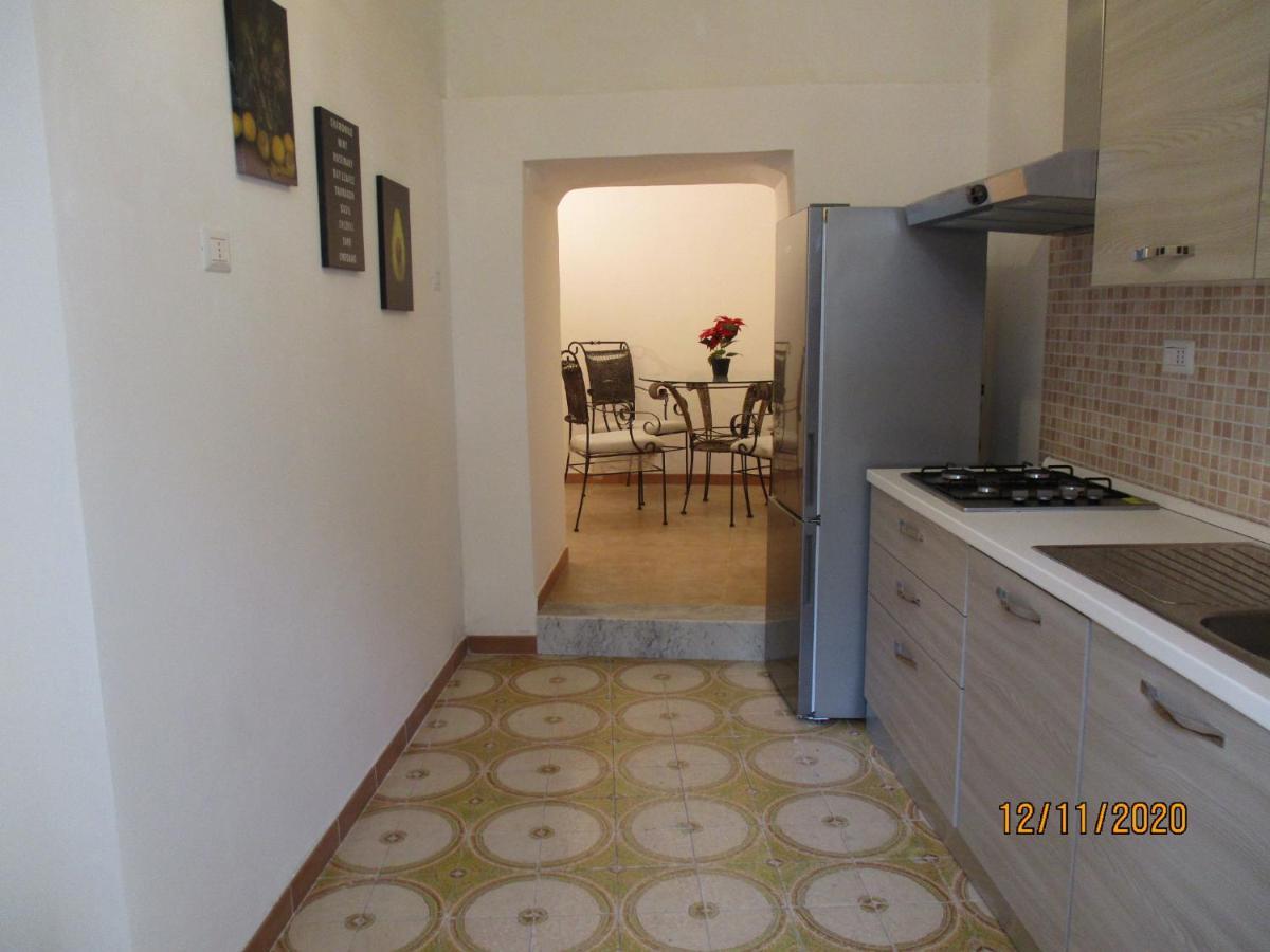 Resort Giardino Degli Aranci - Casa Lisca Барониси Екстериор снимка