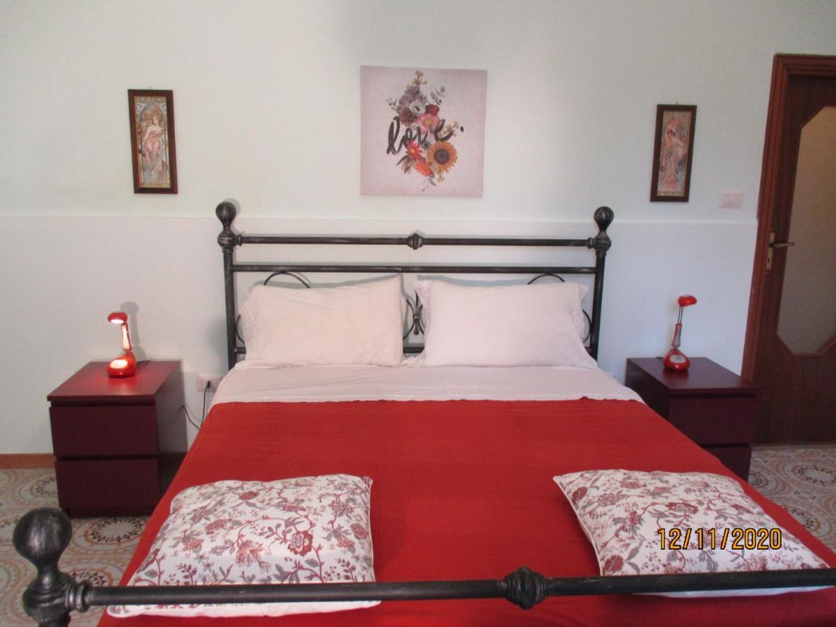 Resort Giardino Degli Aranci - Casa Lisca Барониси Екстериор снимка