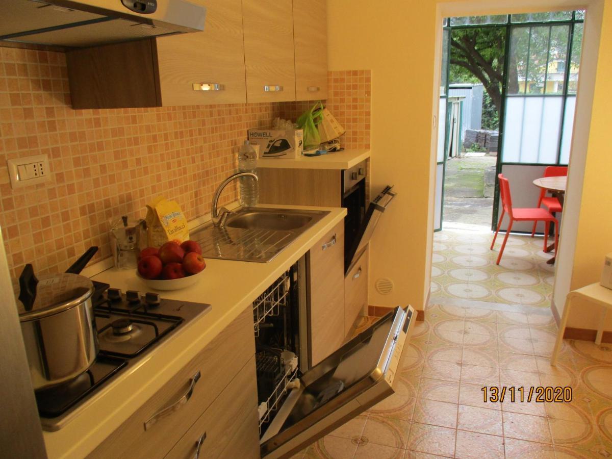 Resort Giardino Degli Aranci - Casa Lisca Барониси Екстериор снимка